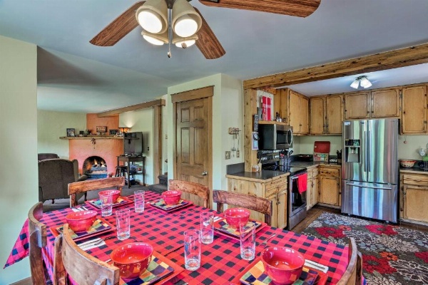 Cozy Home with Deck and Mountain Views, Walk to Casinos image 25